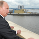 Illustration for article titled This Colossal Dam Keeps Russias Capital City Above Water